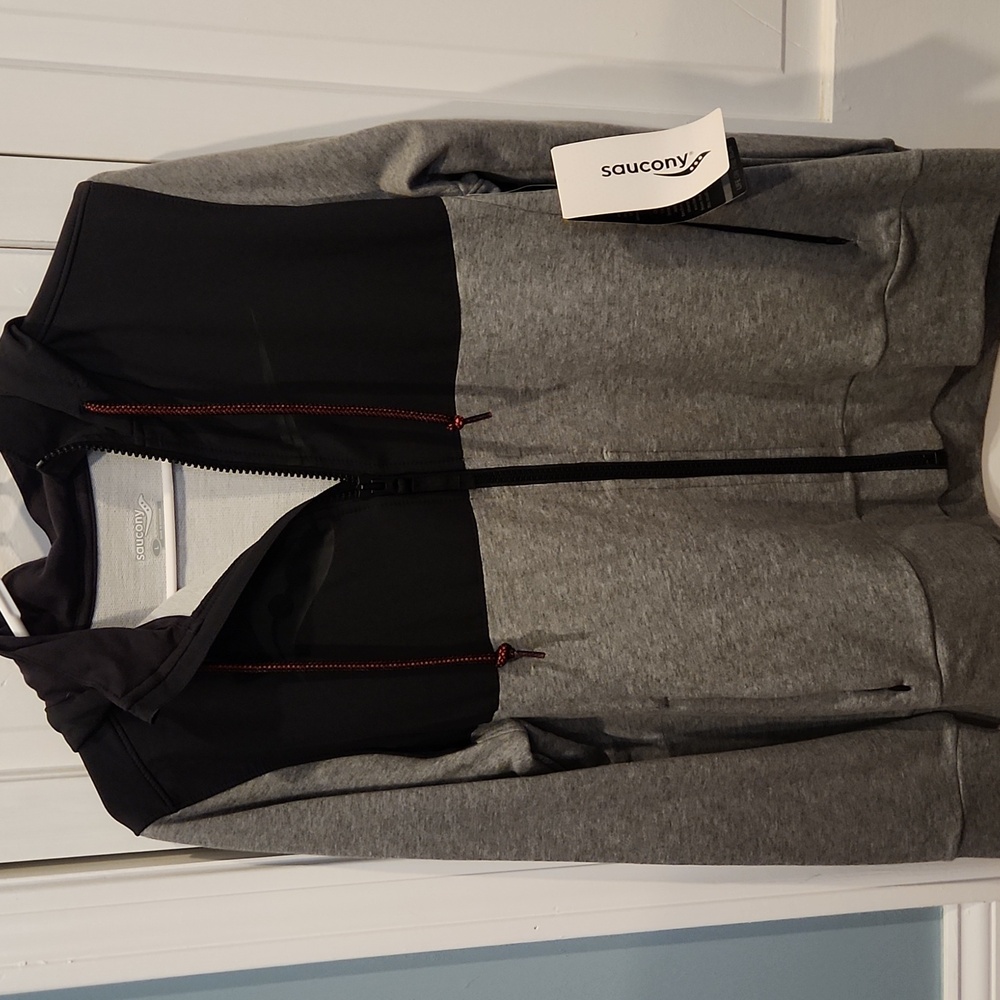 Saucony Hooded Cooldown Jacket Black and Gray Zip-Up